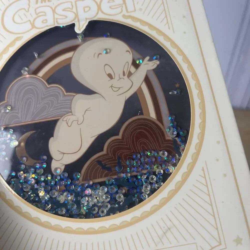 NEW Profusion Casper Friendly Ghost 28 Eyeshadow & Witch Broom Brush Set Glows